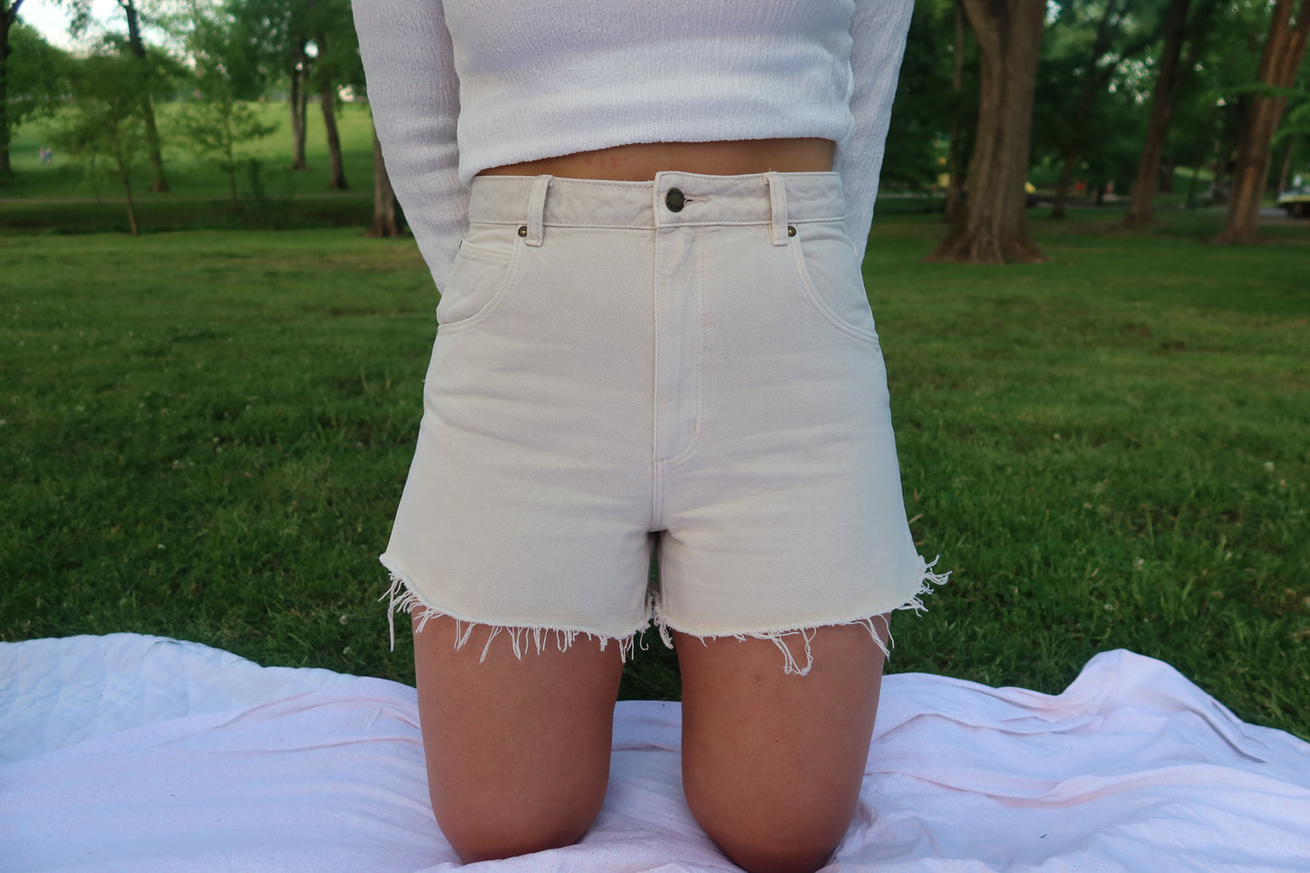 Rollas Jean Shorts (Sand)
