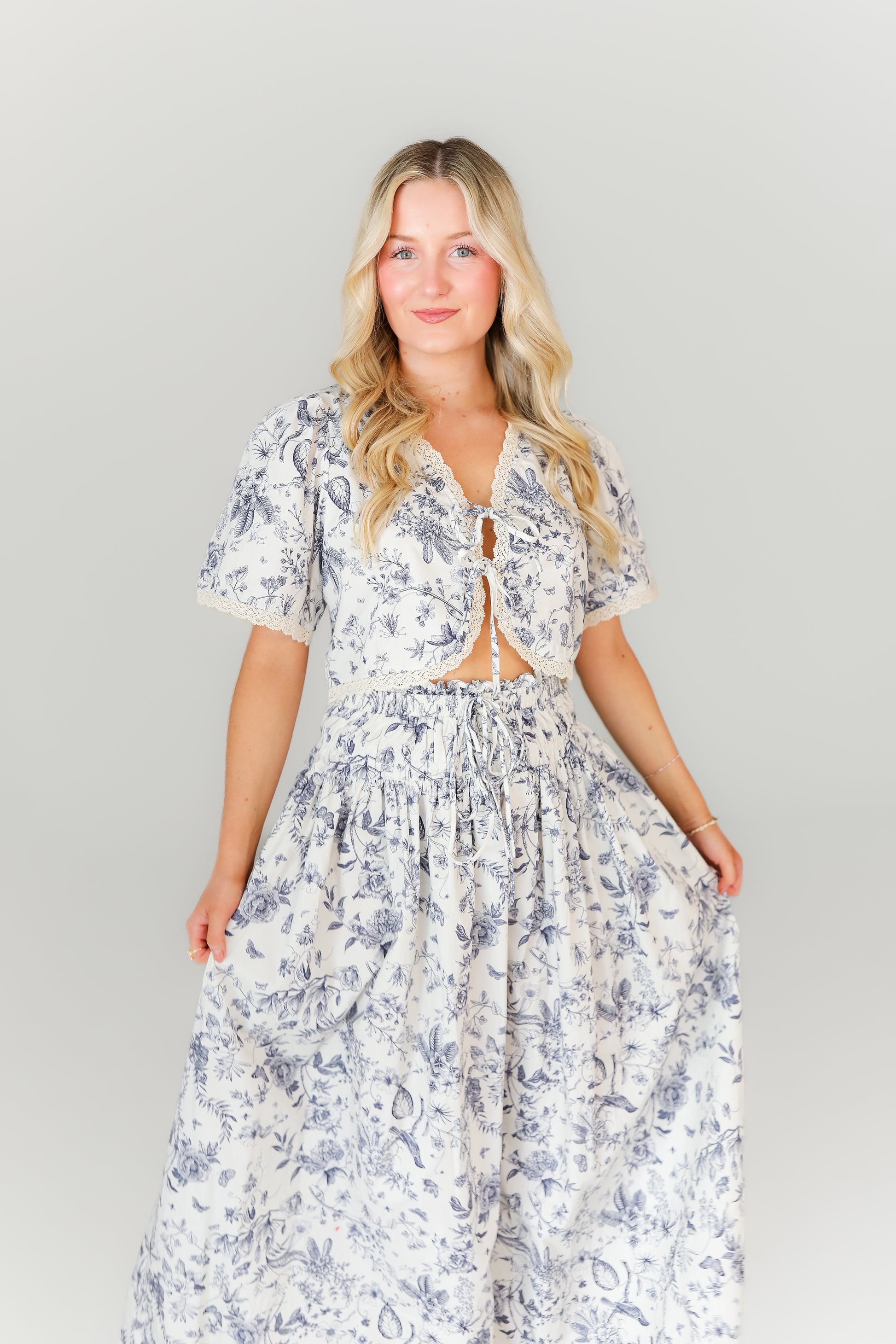 Women’s blue and white toile short sleeve crop top boutique look