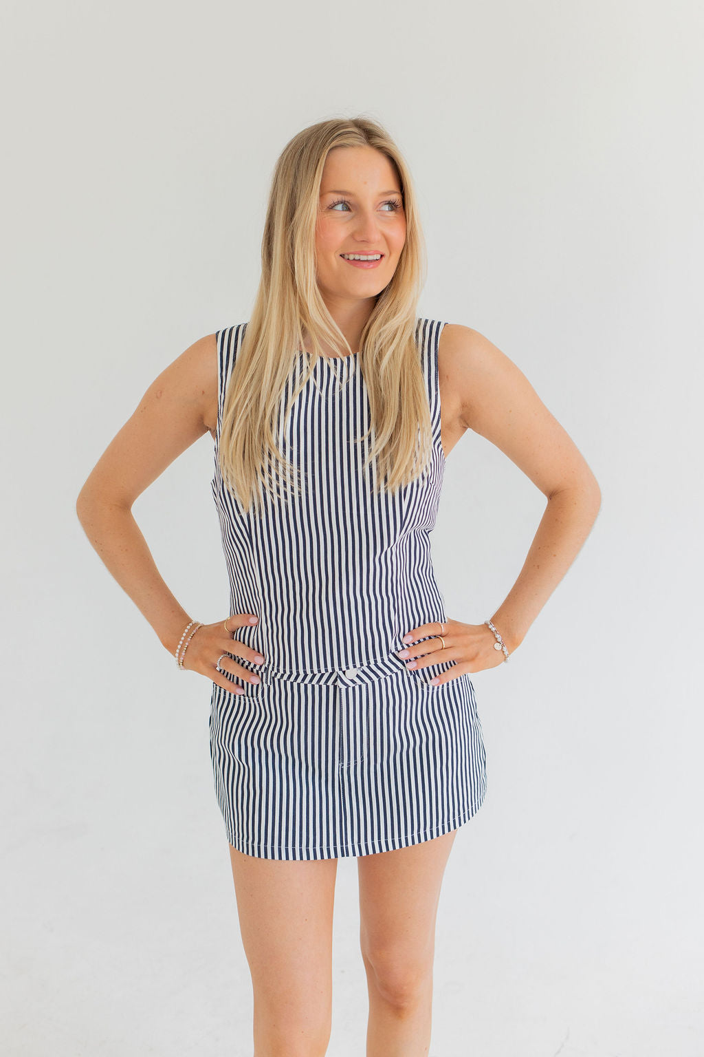 Dockside Darling Tank